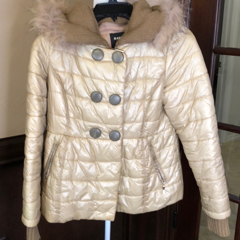Real fur collar puff